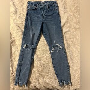 Good American medium demin distressed skinny jeans size 8/29